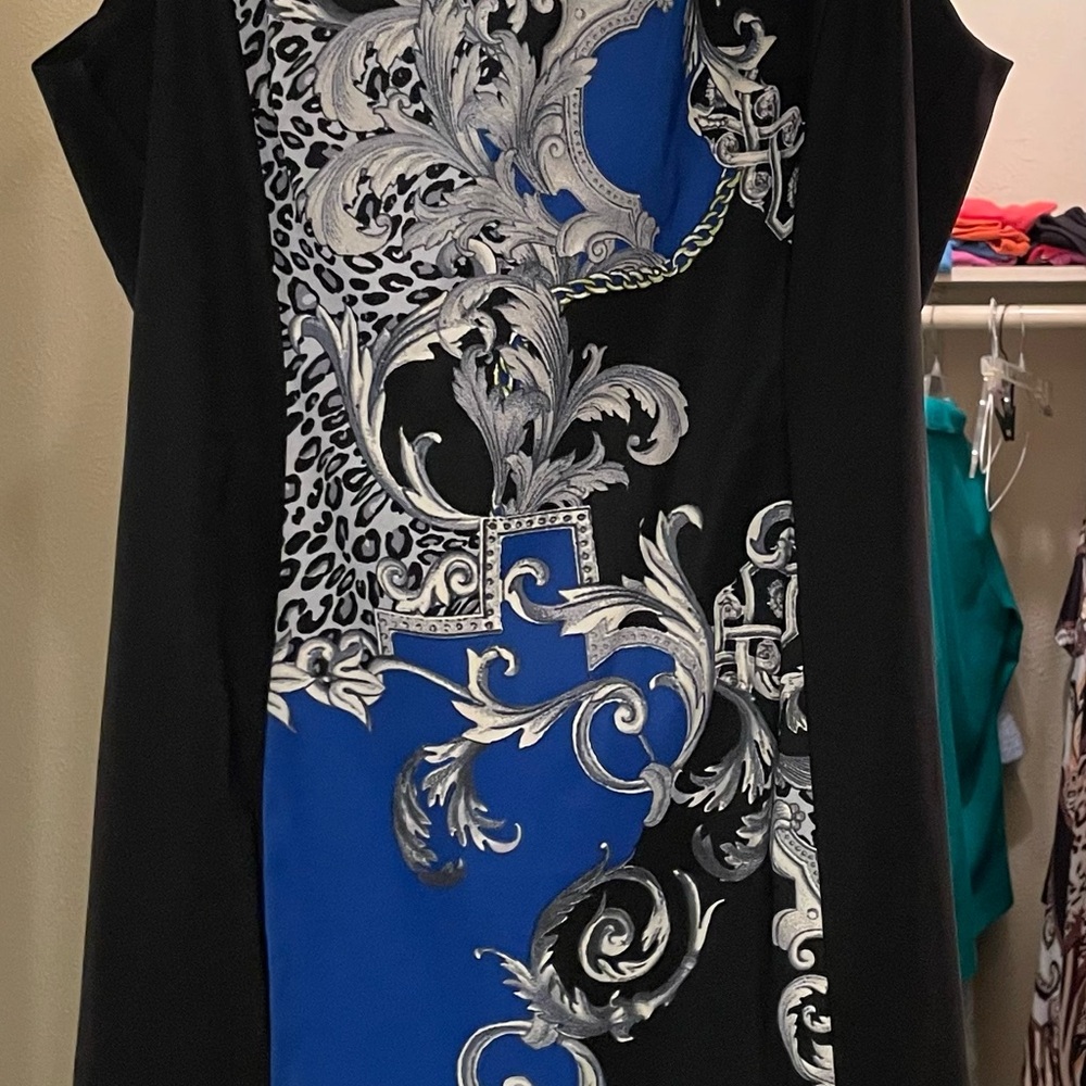 Beautiful shift dress size 16